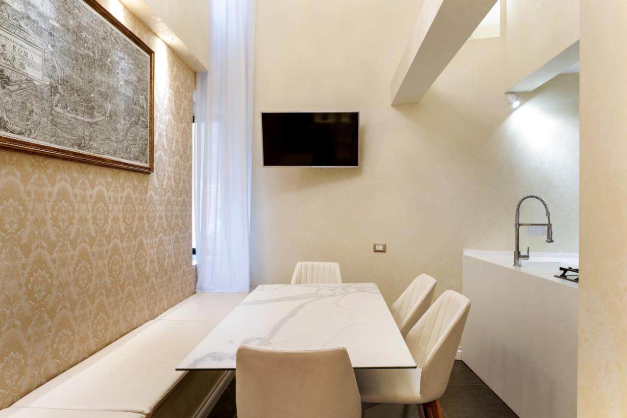 Pantheon Hedonism Apartment Rom