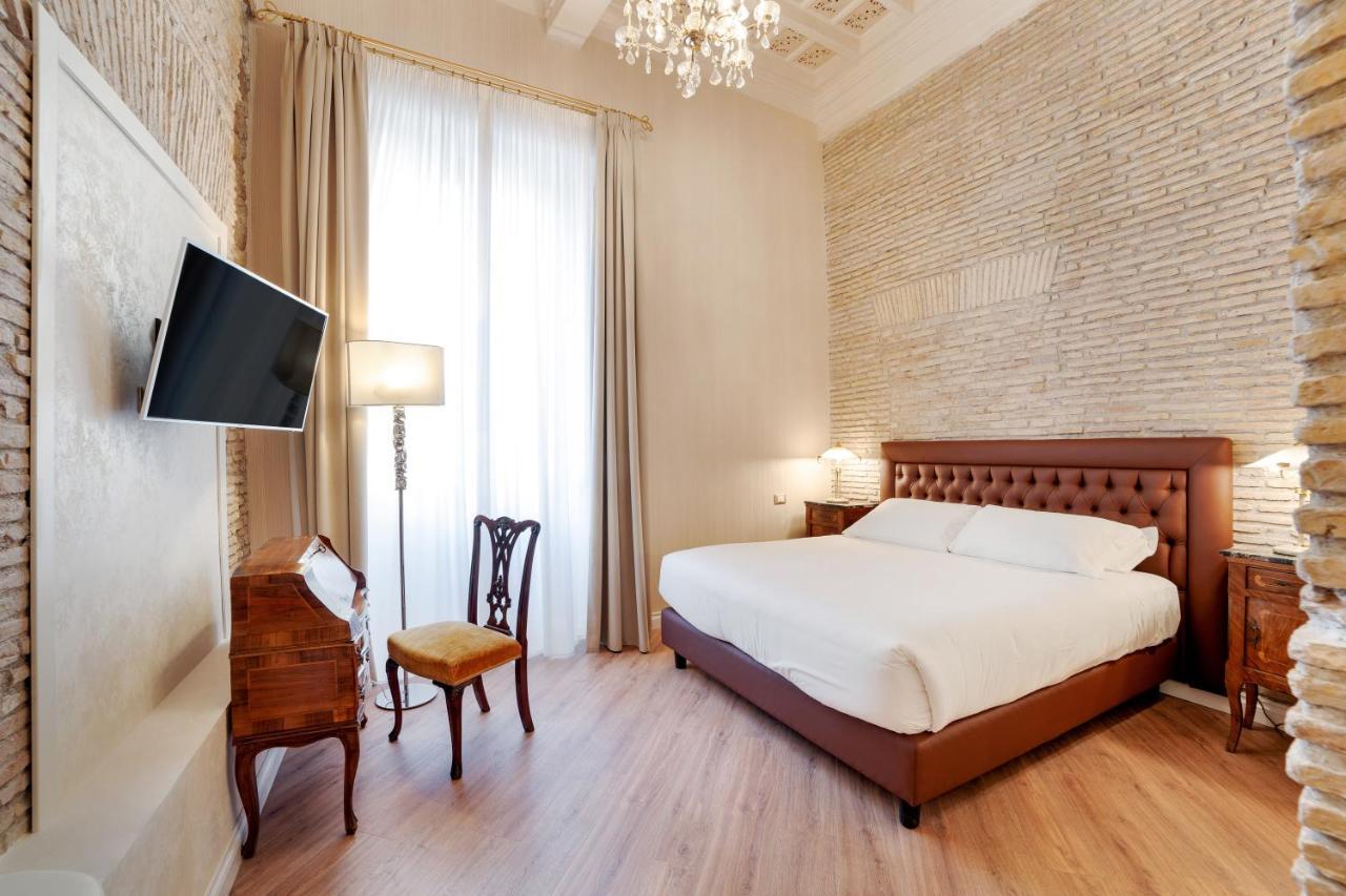 Pantheon Hedonism Apartment Rom